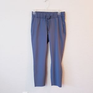 Lululemon on the fly Crop size 4